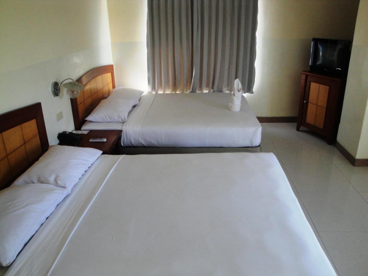 Hotel Celebes Manado Chambre photo