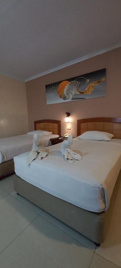 Hotel Celebes Manado Extérieur photo