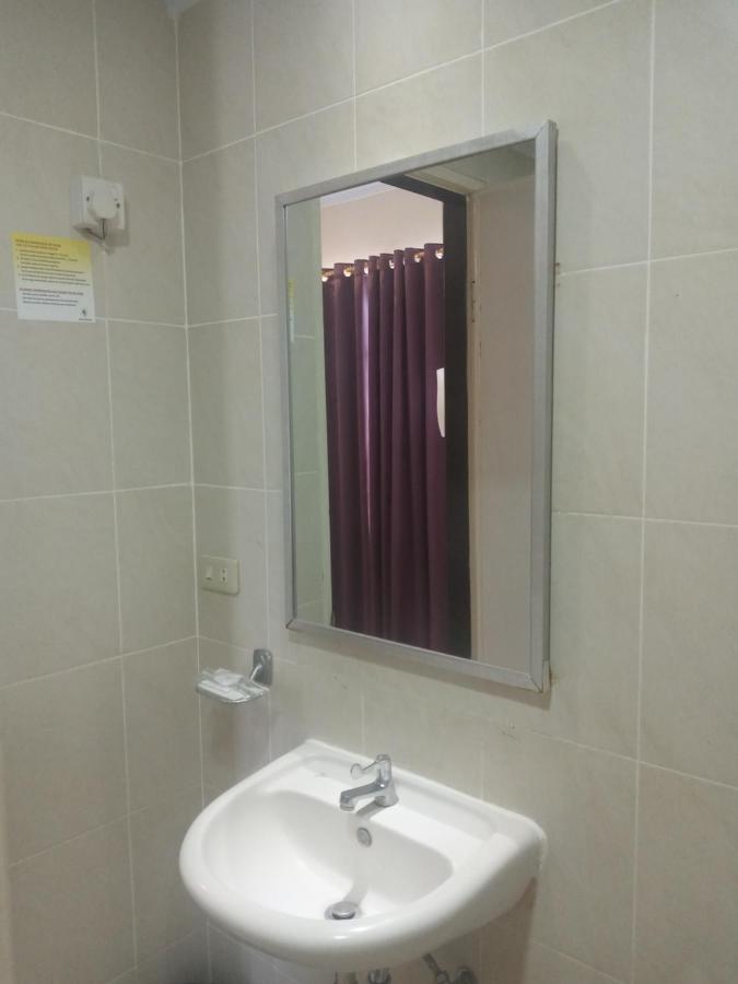 Hotel Celebes Manado Extérieur photo