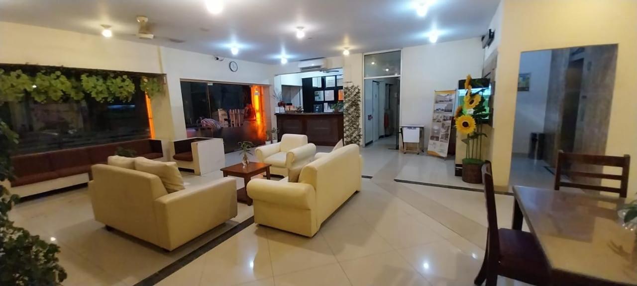 Hotel Celebes Manado Extérieur photo